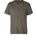 Barn Pigment Sprayed V-Neck Tee